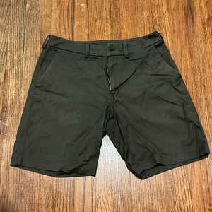 Mens lulu shorts, army green
